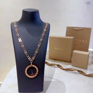 Bvlgari gold rose necklace